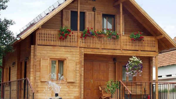 Балкон в деревянном доме: как сделать своими руками
